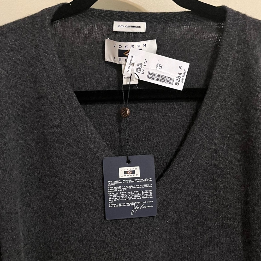 Joseph Abboud Charcoal V-Neck Men's Sweater